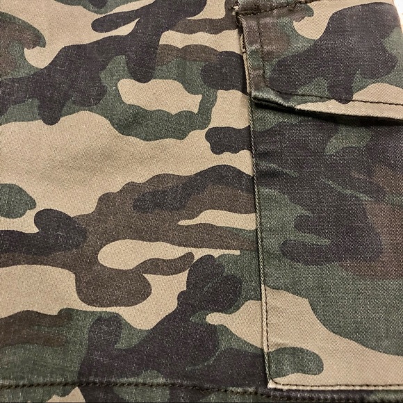 Camouflage mini skirt - Picture 3 of 4